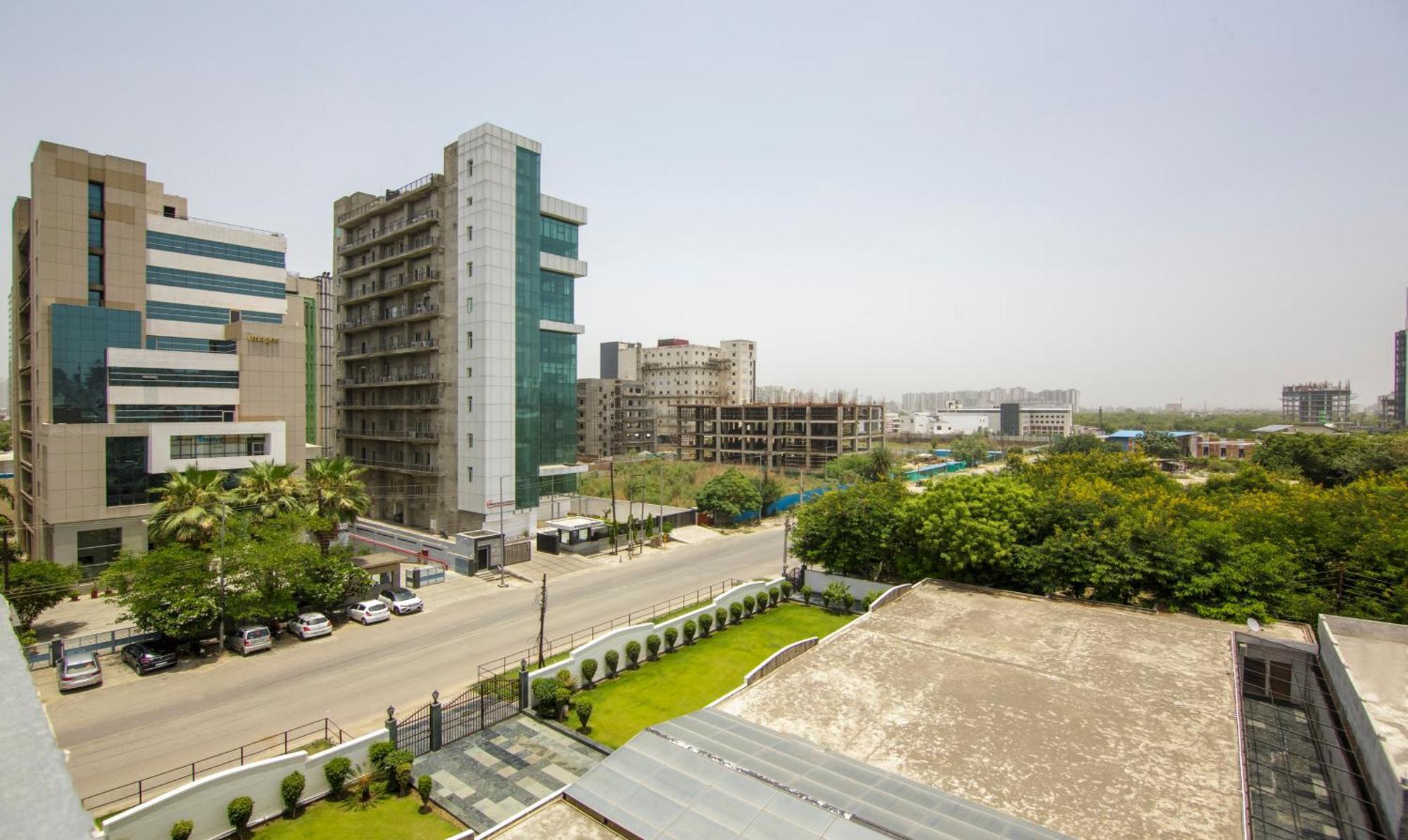 Treebo Noida Express Hotel Exterior foto