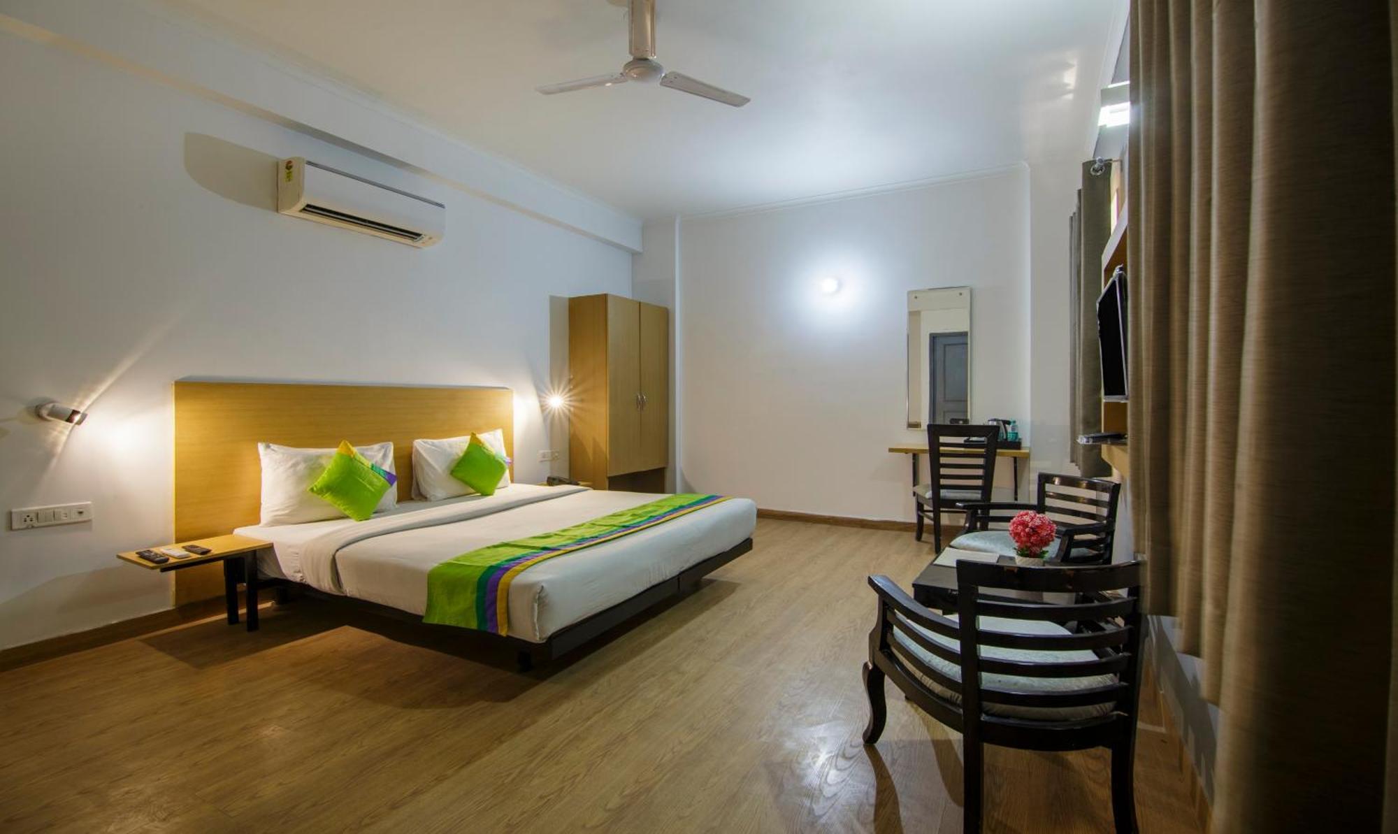 Treebo Noida Express Hotel Exterior foto